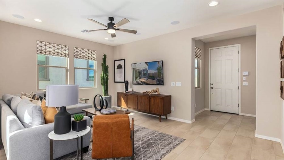 Hillary at Las Brisas Expedition Collection in Goodyear, AZ Taylor