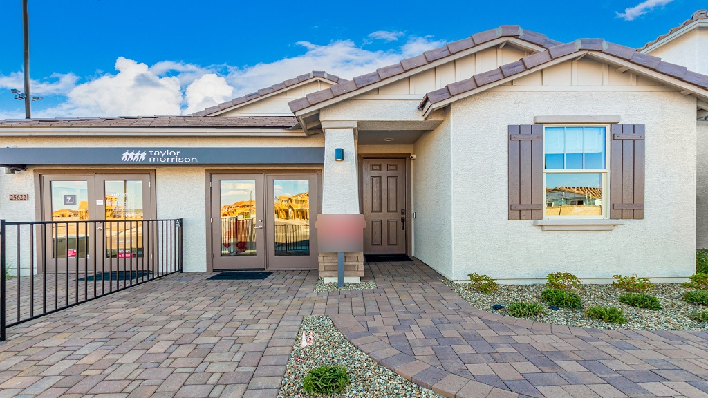 35R2 4 bedroom homes for sale in Surprise AZ at Rio Vista at Rancho Mercado