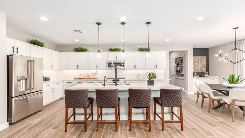 Bradshaw at Allen Ranches Expedition Collection in Glendale, AZ