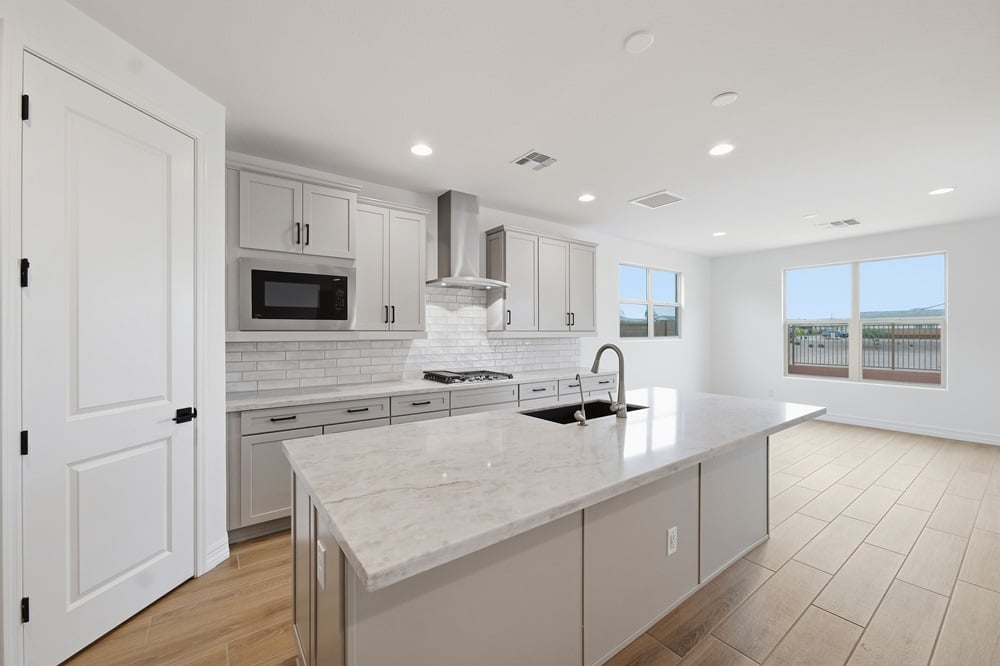 hj-az-phoenix-asante-passage-yellowstone-lot-20-kitchen-03