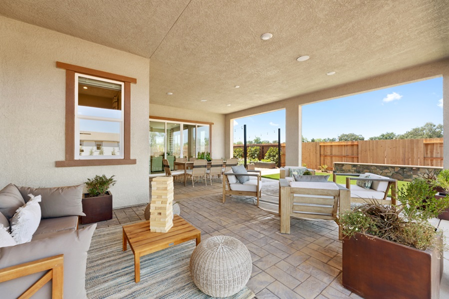 EstatesGlacier at Esplanade at Turkey Creek in Lincoln, CA Designed