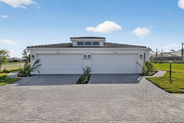 7483 Moonbeam Avenue