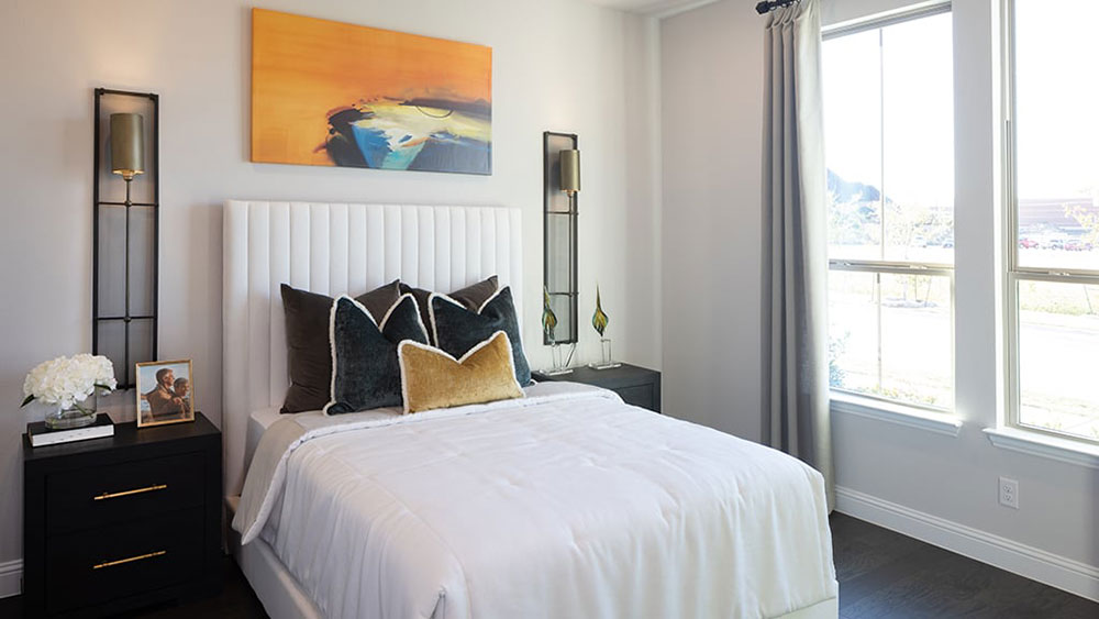 Vienna at Kensington Place 70s Darling in Carrollton, TX Taylor