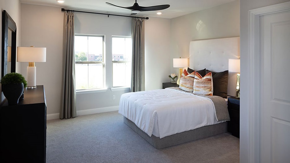 Vienna at Kensington Place 70s Darling in Carrollton, TX Taylor